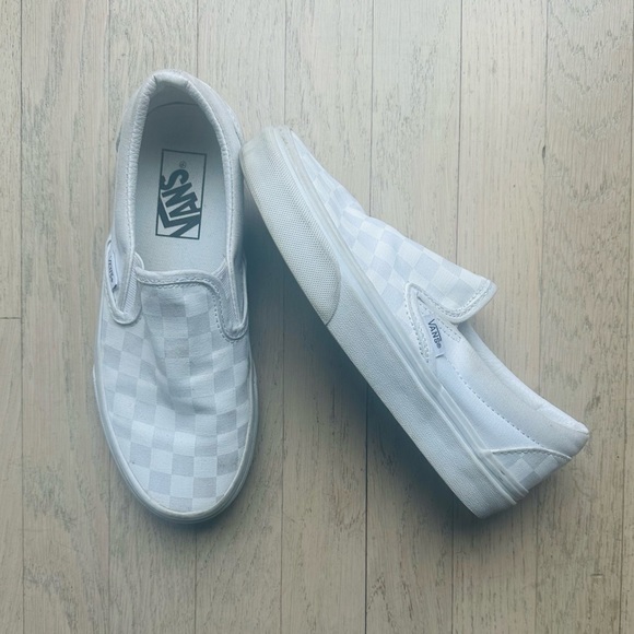 Vans Classic Checkerboard Slip On Shoe, True White - Picture 4 of 8